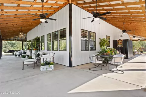 Exterior - 47 Fulmer Rd, Como, MS 38619 photo 13 of 23