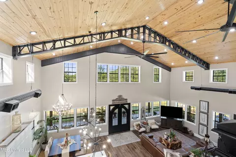 Entry Way - 47 Fulmer Rd, Como, MS 38619 photo 6 of 7