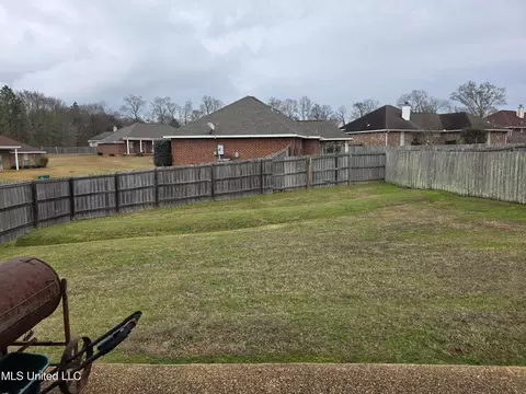 Exterior - 324 Martha Dr, Byram, MS 39272 photo 6 of 9