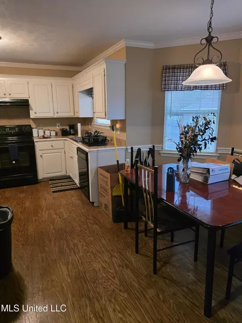 Kitchen - 324 Martha Dr, Byram, MS 39272 photo 1 of 2