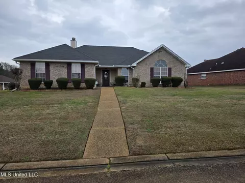 324 Martha Dr, Byram, MS 39272