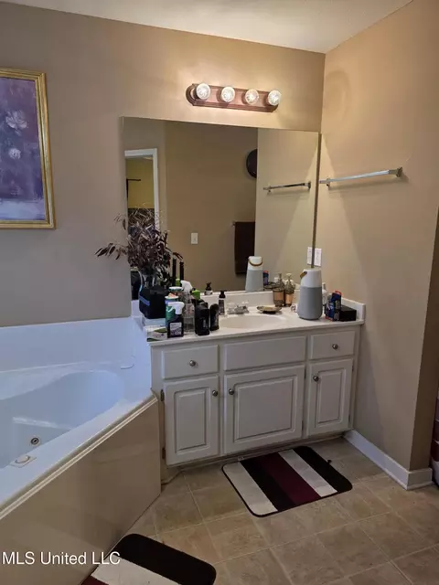 Bath - 324 Martha Dr, Byram, MS 39272 photo 1 of 6