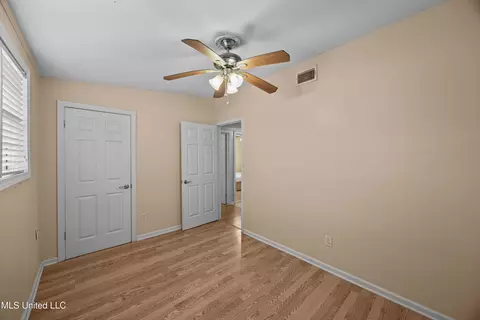 Bedroom - 5517 Grafton St, Jackson, MS 39206 photo 2 of 5