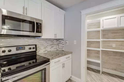 Kitchen - 4432 Lily Patch Ln, Moss Point, MS 39562 photo 3 of 3