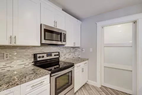 Kitchen - 4432 Lily Patch Ln, Moss Point, MS 39562 photo 2 of 3