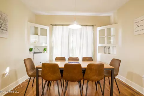 Dining - 522 Taylor St, Jackson, MS 39216 photo 1 of 1