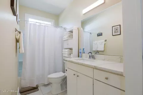 Bath - 522 Taylor St, Jackson, MS 39216 photo 1 of 1