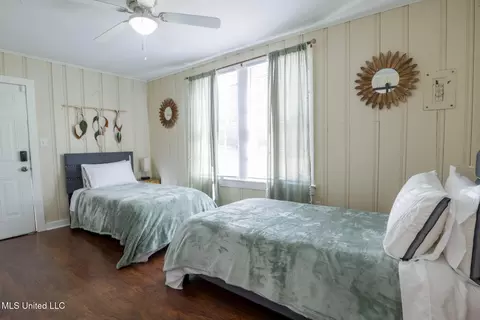 Bedroom - 522 Taylor St, Jackson, MS 39216 photo 5 of 6