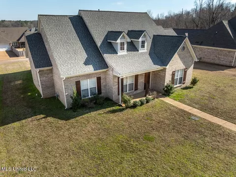 2024 Laughter Rd, Nesbit, MS 38651