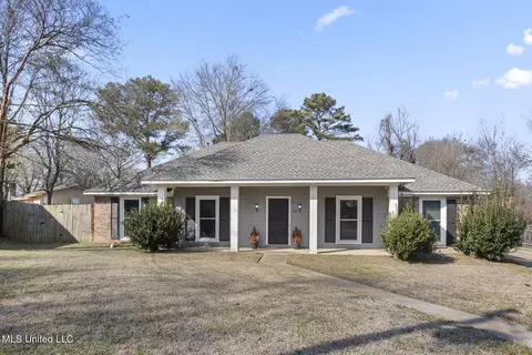 288 Longwood Cv, Ridgeland, MS 39157