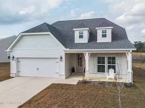 85035 Pohaku Dr, Diamondhead, MS 39525
