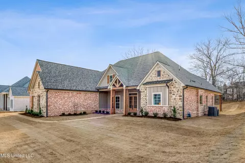 1835 Baisley Dr, Nesbit, MS 38651 photo 3