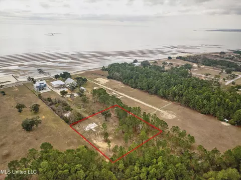 920 S B S Beach Blvd, Waveland, MS 39576