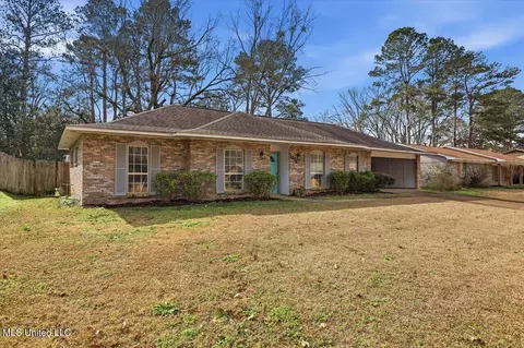 Exterior - 1214 Pineview Dr, Clinton, MS 39056 photo 2 of 6
