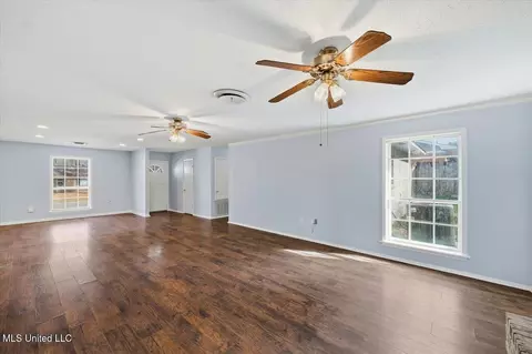 Living - 1214 Pineview Dr, Clinton, MS 39056 photo 4 of 7