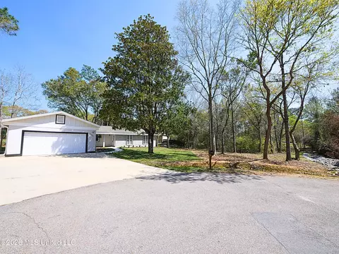 8820 Manoo Pl, Diamondhead, MS 39525