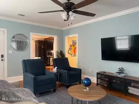 Living - 1046 Whitworth St, Jackson, MS 39202 photo 1 of 3
