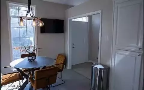 Entry Way - 105 Northtown Dr, Jackson, MS 39211 photo 1 of 1