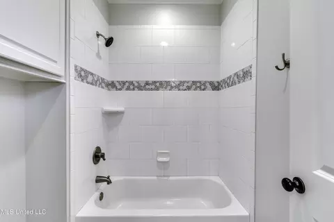 Bath - 268 Sundial Rd, Madison, MS 39110 photo 10 of 12