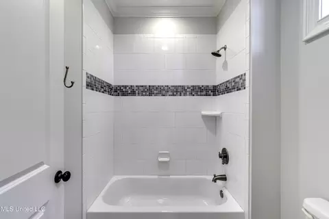 Bath - 268 Sundial Rd, Madison, MS 39110 photo 11 of 12