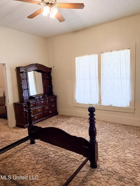 Bedroom - 1607 N Jackson St, Brookhaven, MS 39601 photo 2 of 5