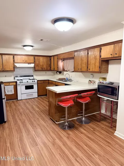 Kitchen - 1607 N Jackson St, Brookhaven, MS 39601 photo 2 of 2