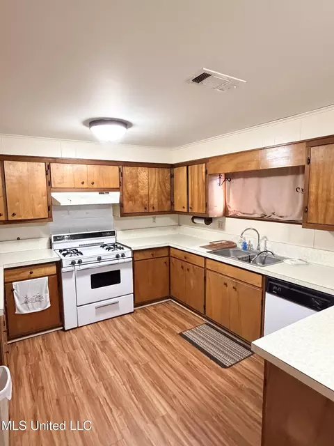 Kitchen - 1607 N Jackson St, Brookhaven, MS 39601 photo 1 of 2