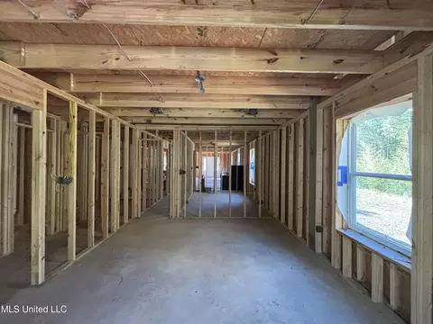 Entry Way - 26460 Billy Hinton Rd, Lucedale, MS 39452 photo 2 of 4