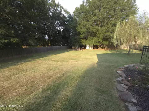 Exterior - 550 Pecan Blvd, Brandon, MS 39042 photo 10 of 13