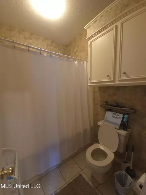 Bath - 550 Pecan Blvd, Brandon, MS 39042 photo 3 of 3
