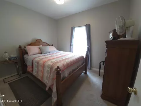 Bedroom - 550 Pecan Blvd, Brandon, MS 39042 photo 3 of 5