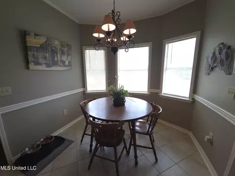 Dining - 550 Pecan Blvd, Brandon, MS 39042 photo 1 of 1