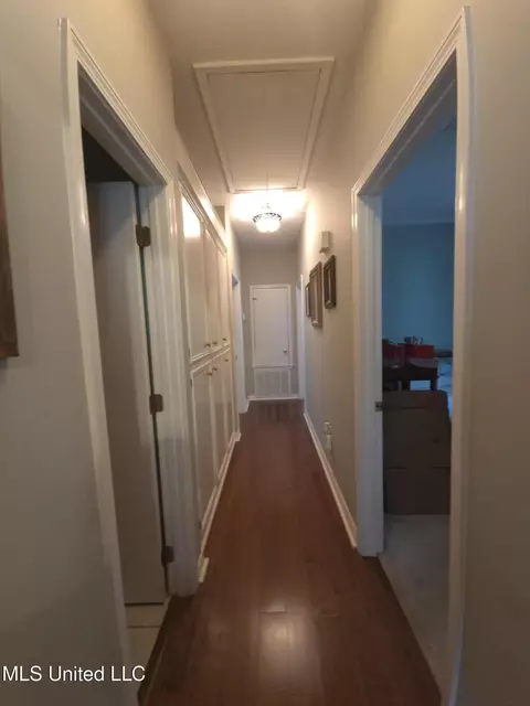 Entry Way - 550 Pecan Blvd, Brandon, MS 39042 photo 1 of 1