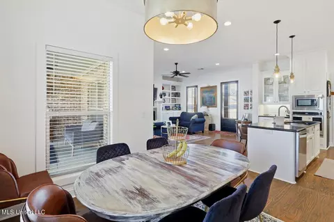 Dining - 115 Sweetbriar Ct, Canton, MS 39046 photo 2 of 2