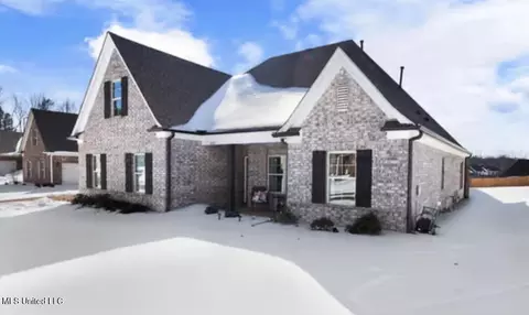Exterior - 1207 Howell Way, Hernando, MS 38632 photo 3 of 4