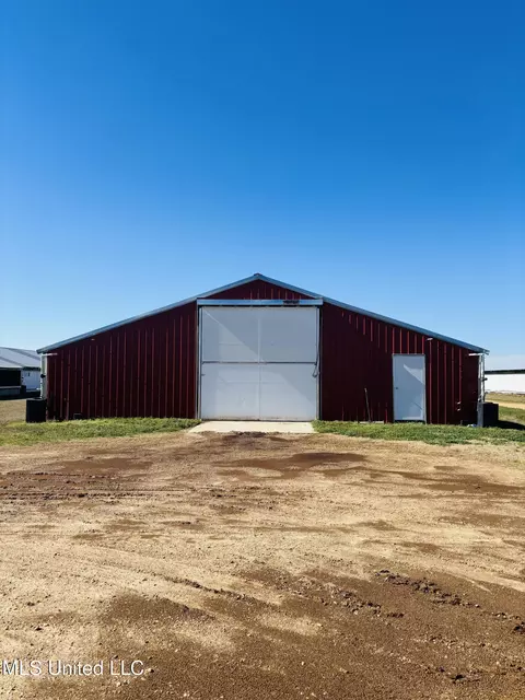 2520 SW Plum Trl, Smithdale, MS 39664