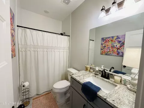 Bath - 1411 S Clair Cir, Hernando, MS 38632 photo 1 of 4