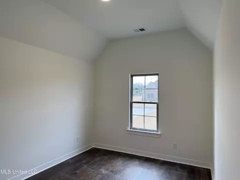 Bedroom - 6588 Boxley Pointe Pointe, Walls, MS 38680 photo 1 of 3