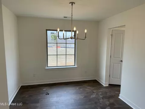 Dining - 6588 Boxley Pointe Pointe, Walls, MS 38680 photo 1 of 2