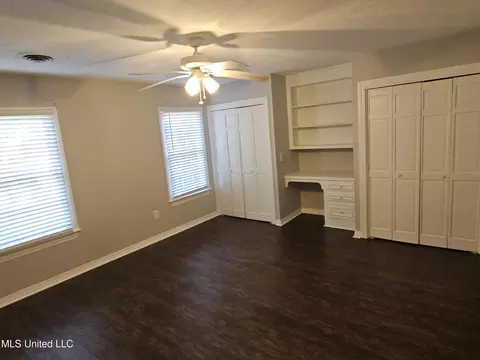 Bedroom - 1431 Tracewood Dr, Jackson, MS 39211 photo 3 of 3
