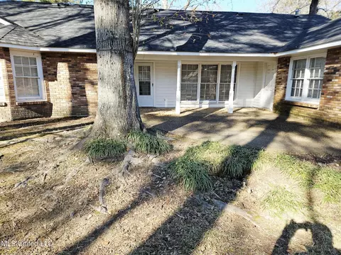 Exterior - 1431 Tracewood Dr, Jackson, MS 39211 photo 6 of 6