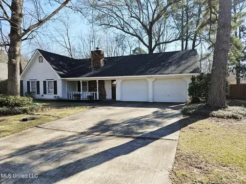 Exterior - 1431 Tracewood Dr, Jackson, MS 39211 photo 3 of 6