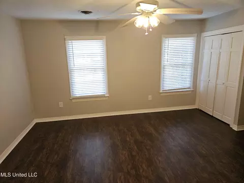 Bedroom - 1431 Tracewood Dr, Jackson, MS 39211 photo 2 of 3