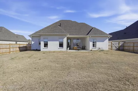 Exterior - 481 Aurora Cir, Canton, MS 39046 photo 6 of 6