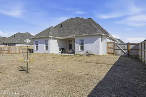Exterior - 481 Aurora Cir, Canton, MS 39046 photo 5 of 6