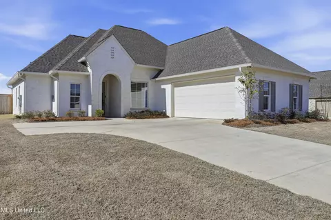 481 Aurora Cir, Canton, MS 39046
