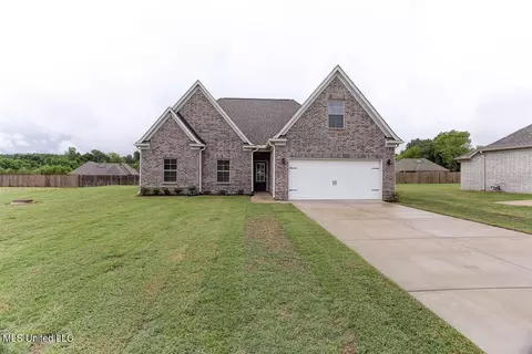 7735 Carmel Cv, Walls, MS 38680