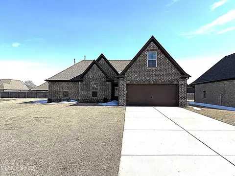 6509 Carmel Pointe Pointe, Walls, MS 38680