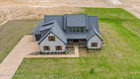 Exterior - 1593 Tributary Dr, Hernando, MS 38632 photo 5 of 6