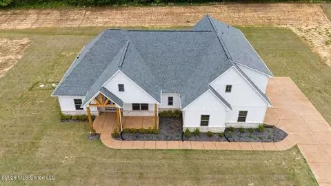Exterior - 1528 Tributary Dr, Hernando, MS 38632 photo 8 of 8